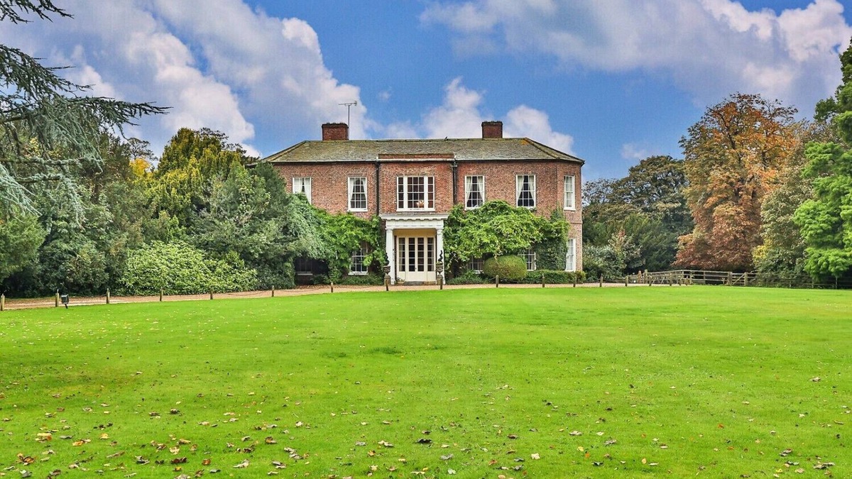 Alkborough House | Walcot Hall