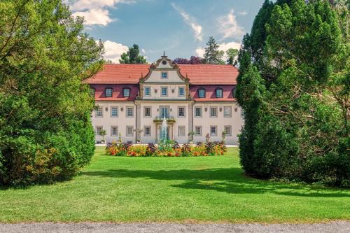 Zweiflingen-Friedrichsruhe Hotel | Wald & Schlosshotel Friedrichsruhe