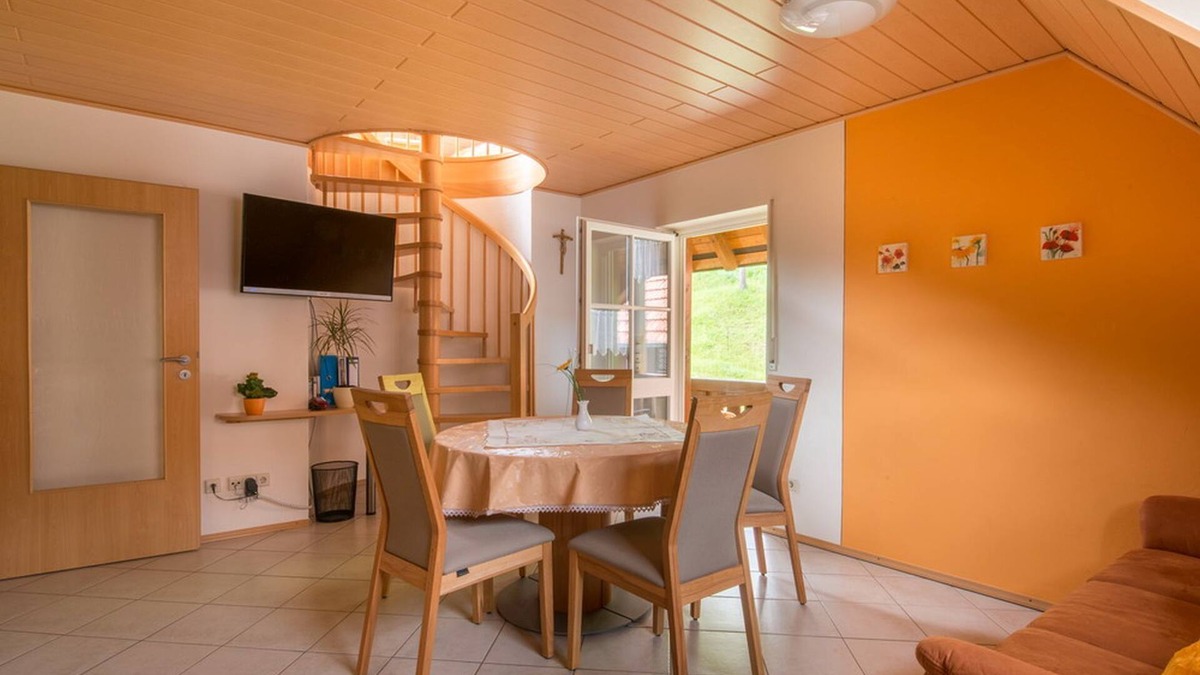 Zell am Harmersbach Apartment | Waldblick, 75qm, Balkon, 2 Schlafzimmer, max. 5 Personen