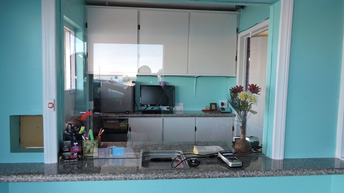Sunrise Manor Hotel | Walden Motel