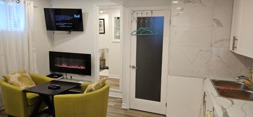 Lincoln Apartment | Walk out Basement