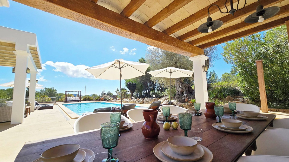 Sant Rafael de Sa Creu House | Walk To UNVRS and Amnesia - 4BR Finca