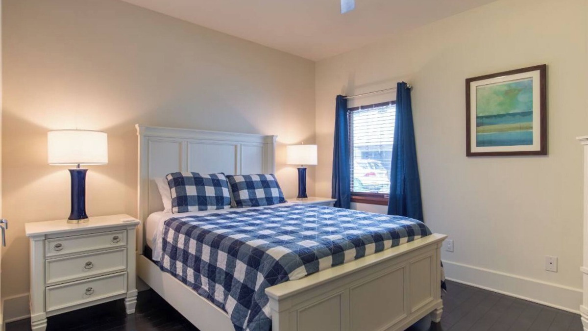Winter Park Apartment | Walk The Downtown Village of Winter Park!
