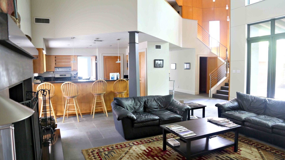 Clarksville House | Walk to ACL Fest and UT football - Central Austin/Clarksville gem - sleeps 8-10