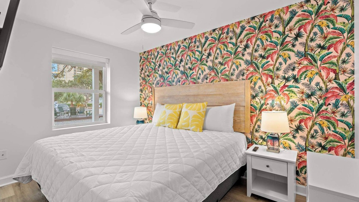 Windy Hill Apartment | Walk to Beach Pet-Friendly Escape 1BR