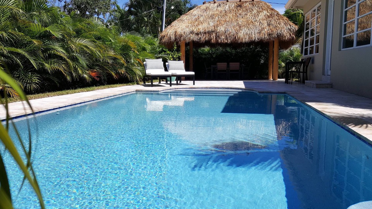 Santa Barbara Estates House | Walk to Beach & Dining! - Private House with Pool