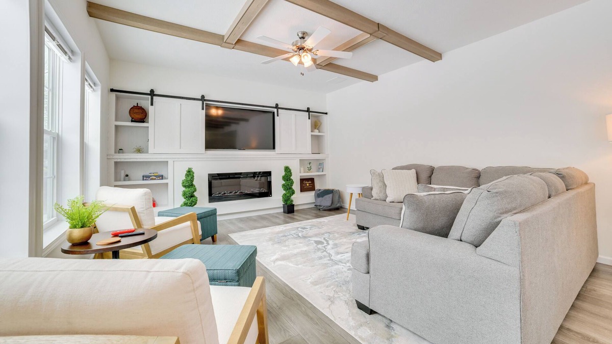 Presque Isle House | Walk to Beach: Modern Retreat in Presque Isle!