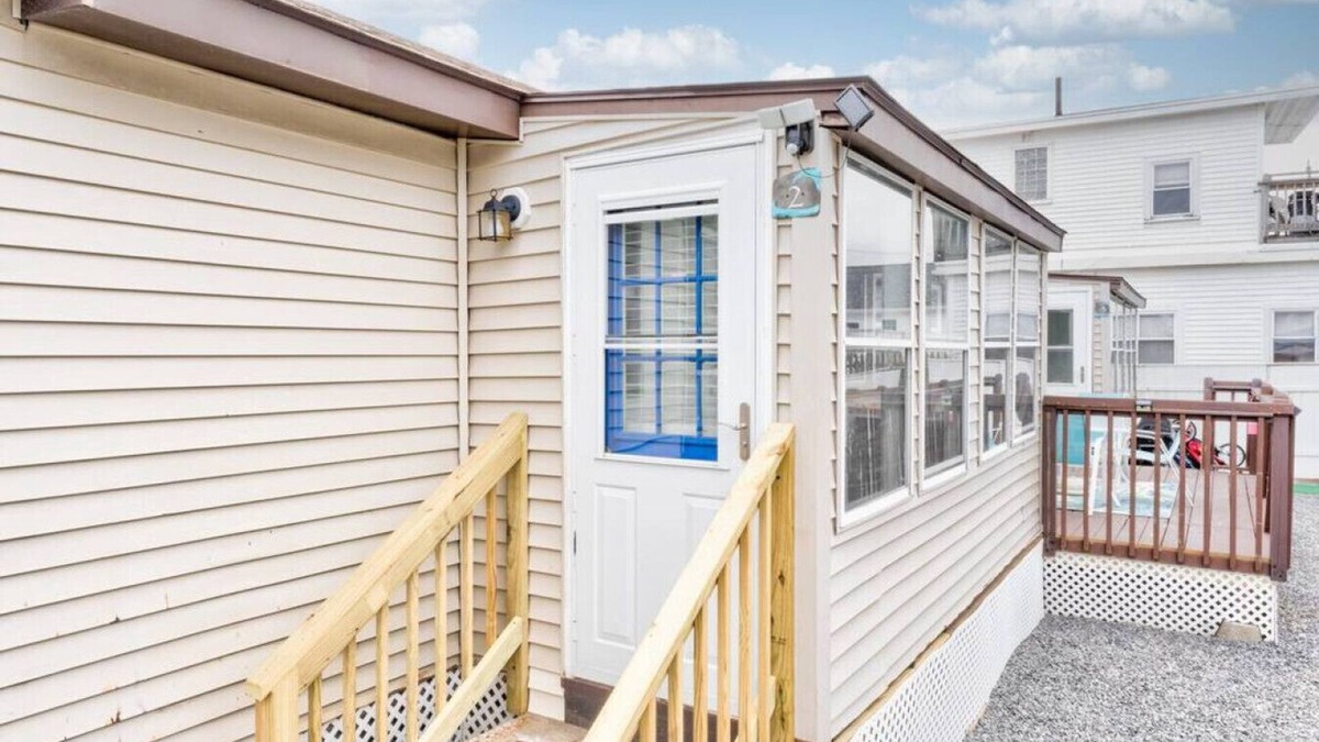 Hampton Apartment | Walk to Beach Unit 2