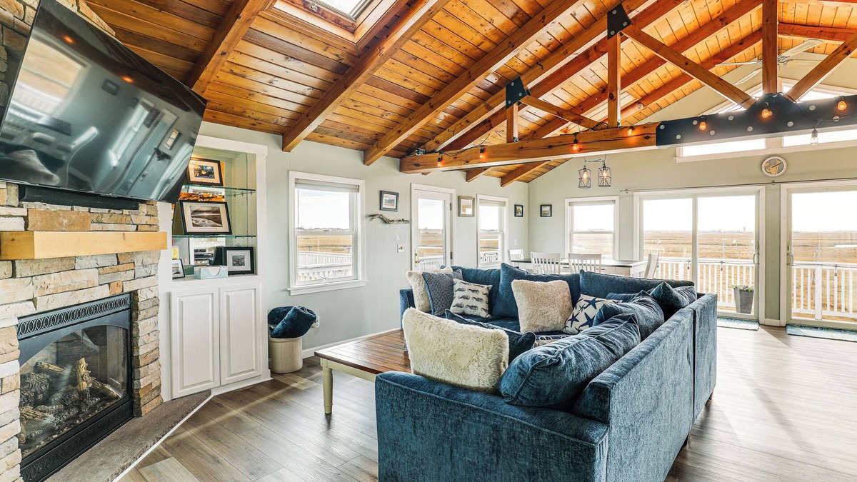 Seabrook House | Walk to Beach: Water-View Seabrook Sanctuary