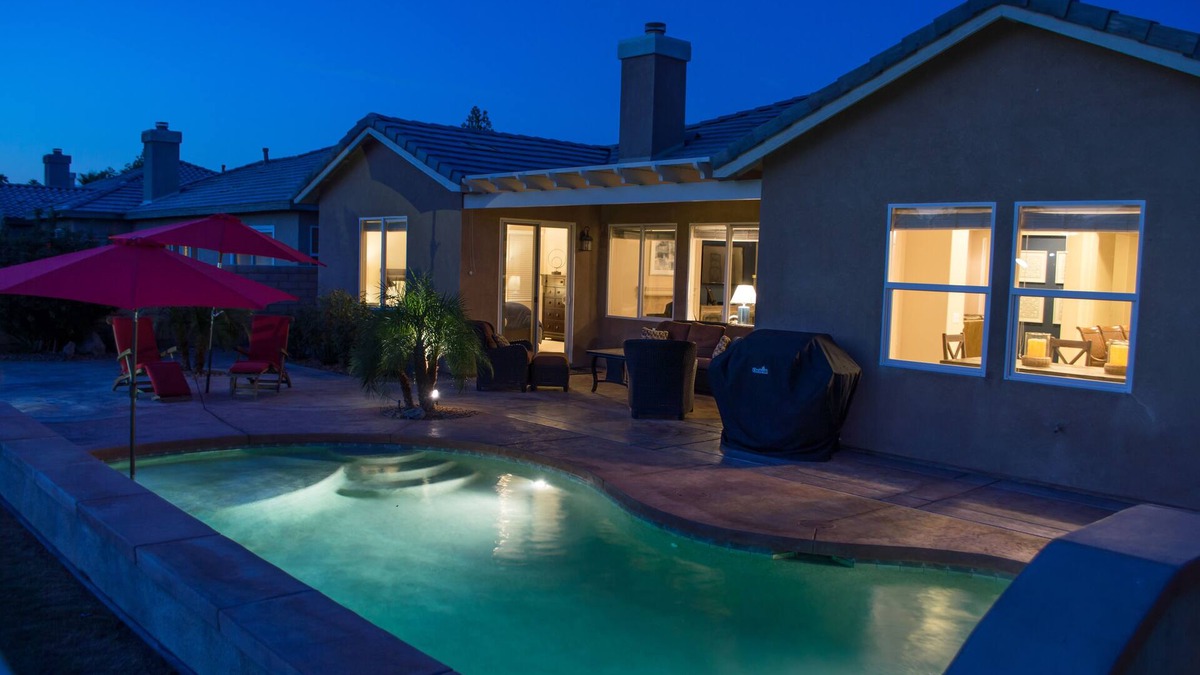 Indio House | Walk to Caochella, Beautiful home on the golf course, Private pool, Sleeps 10