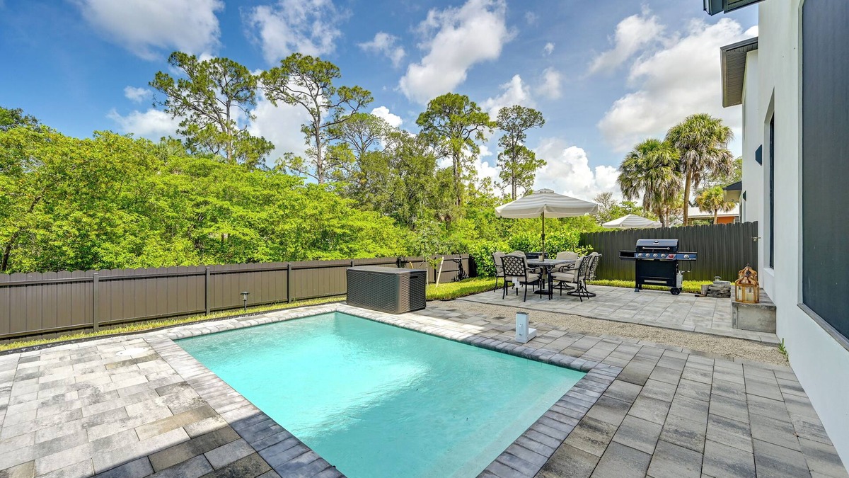 East Naples House | Walk to Celebration Park: Naples Home w/Pool!