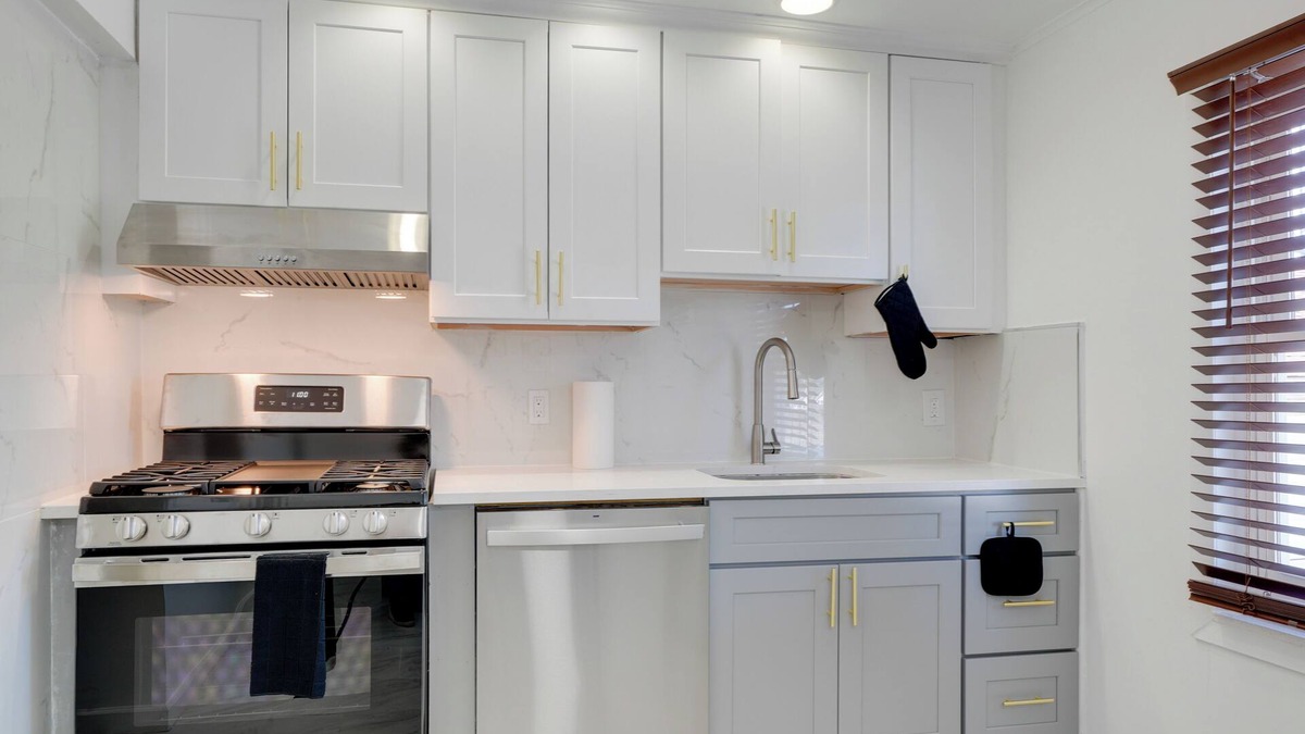 South Louisville Apartment | Walk to Churchill Downs: Louisville Apartment!