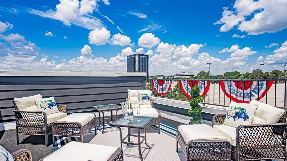 Arlington House | Walk to Cowboys Football | Luxury In Best Location