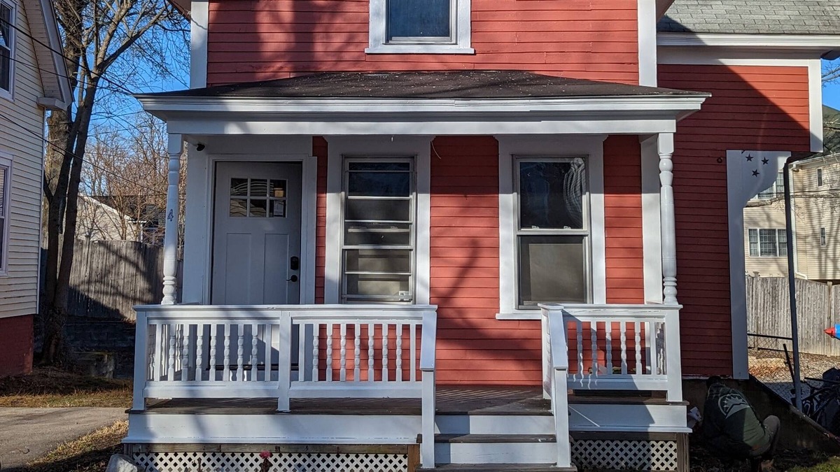 Dover House | Walk to downtown Dover -- Full house with full kitchen, washer/dryer & large TV.