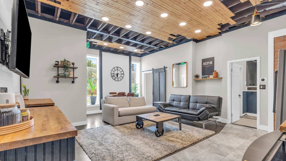 Spartanburg Apartment | Walk to Downtown, King Bed, great for long stays