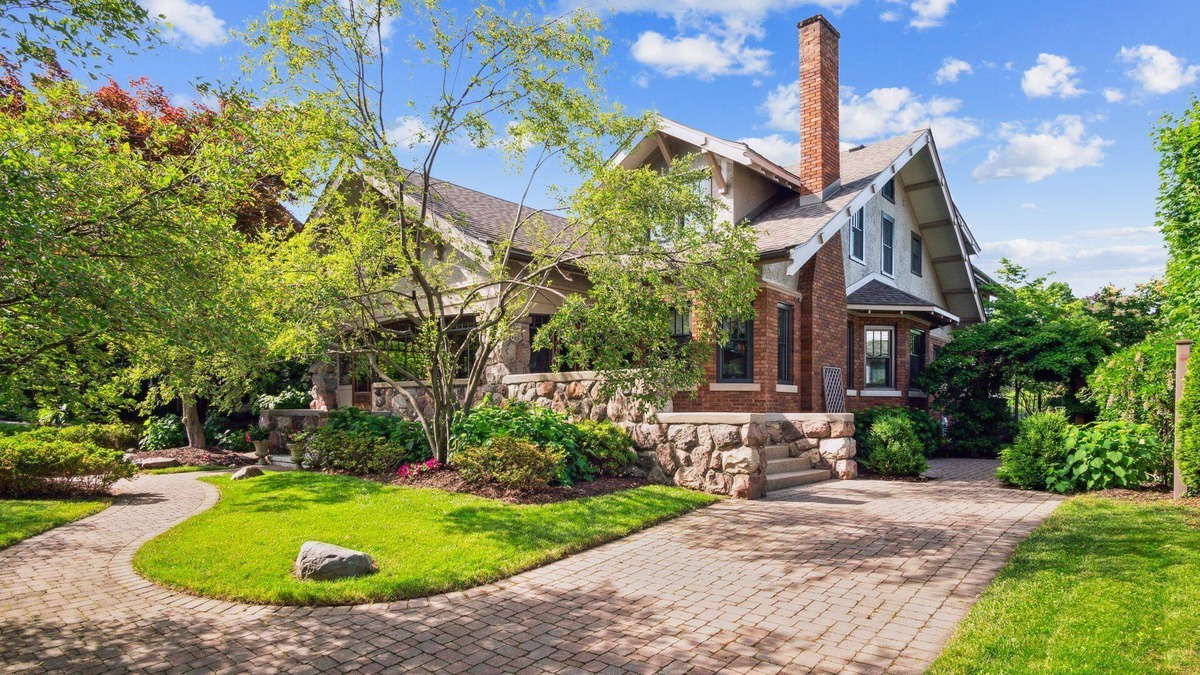 Plymouth House | Walk to Downtown Plymouth from Historic Home and enjoy your Private Sanctuary