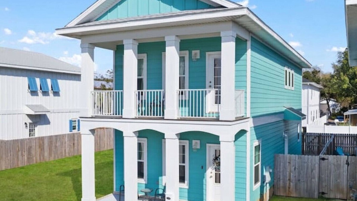 Downtown House | Walk to downtown + seafood market. *Bay views*