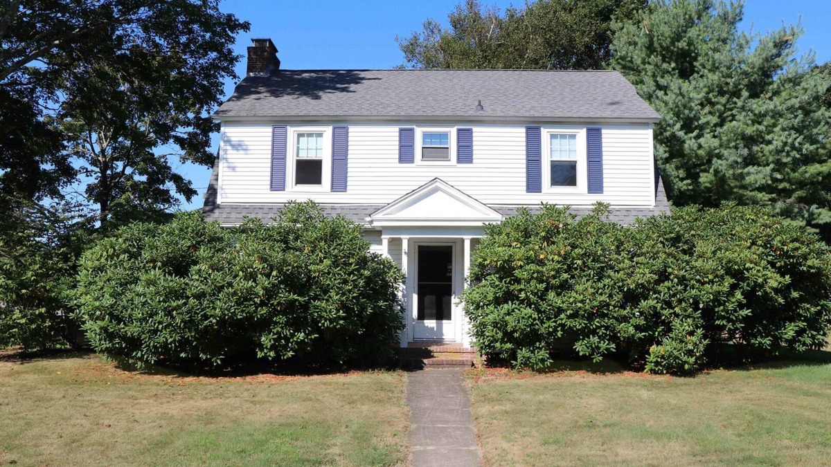 Wakefield-Peacedale House | Walk to Main Street Wakefield, 15 minutes to 3 beaches