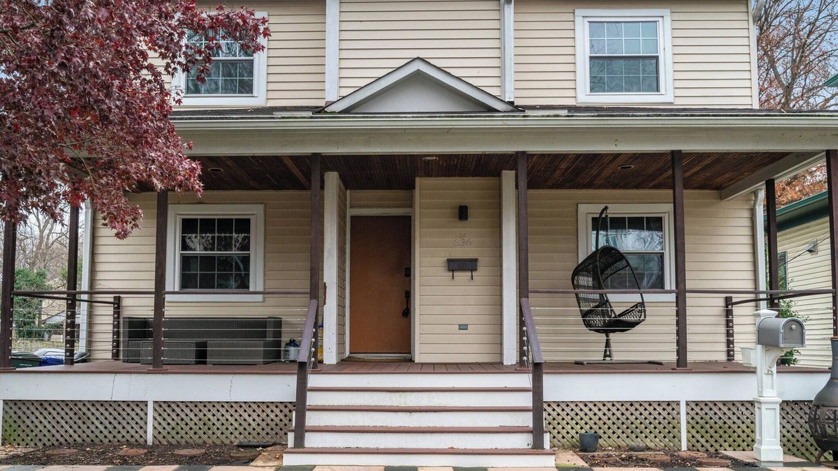 Aurora Highlands House | Walk to Metro-Near Washington DC-Amazon HQ-DCA Airport-Crystal City-Pentagon