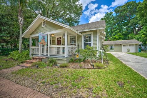 Mount Dora House | Walk to Mount Dora Historic District Cozy Home!