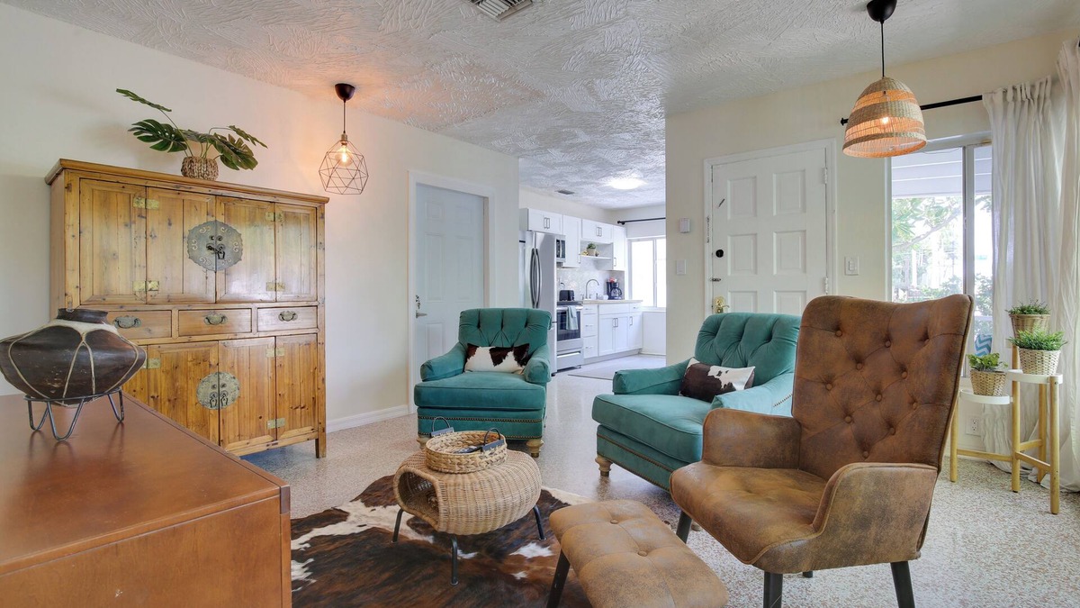 Deerfield Beach Cottage | Walk to Ocean: Chic Deerfield Beach Cottage!