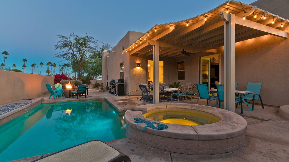 La Quinta Cove House | Walk to OldTown Close! 25%-off 7 nights - King Beds - Pool/Spa 3br# 066781
