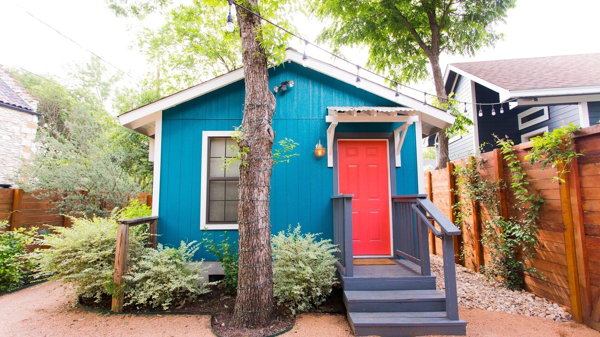 Bouldin Cottage | Walk to Restaurants & Shopping; 1 mile to SoCo