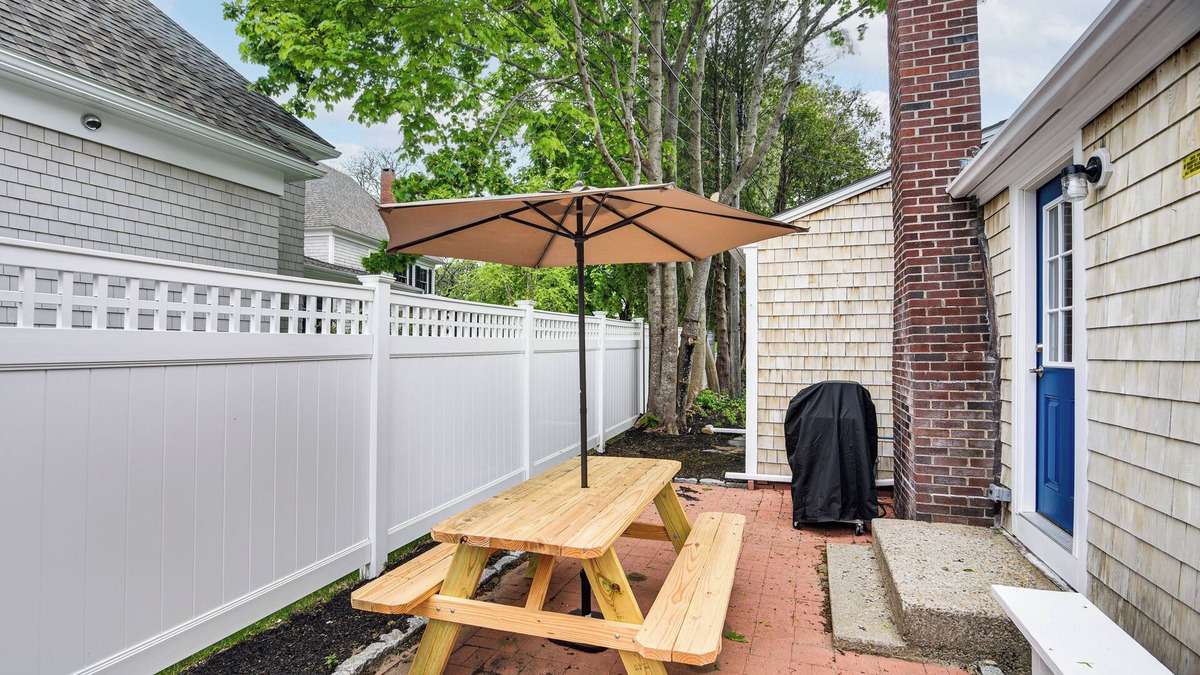 Osterville Cottage | Walk to Shops & Dining: Cozy Osterville Cottage