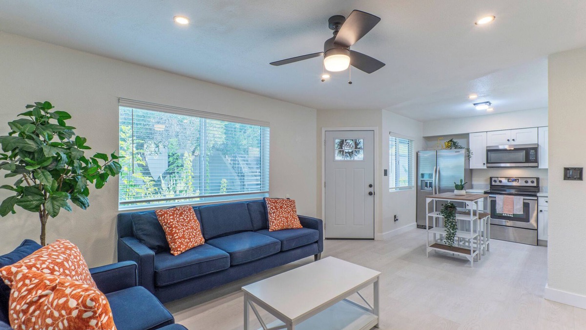 Tempe Apartment | Walk to Sights! 5 min to ASU/Mill and Scottsdale!