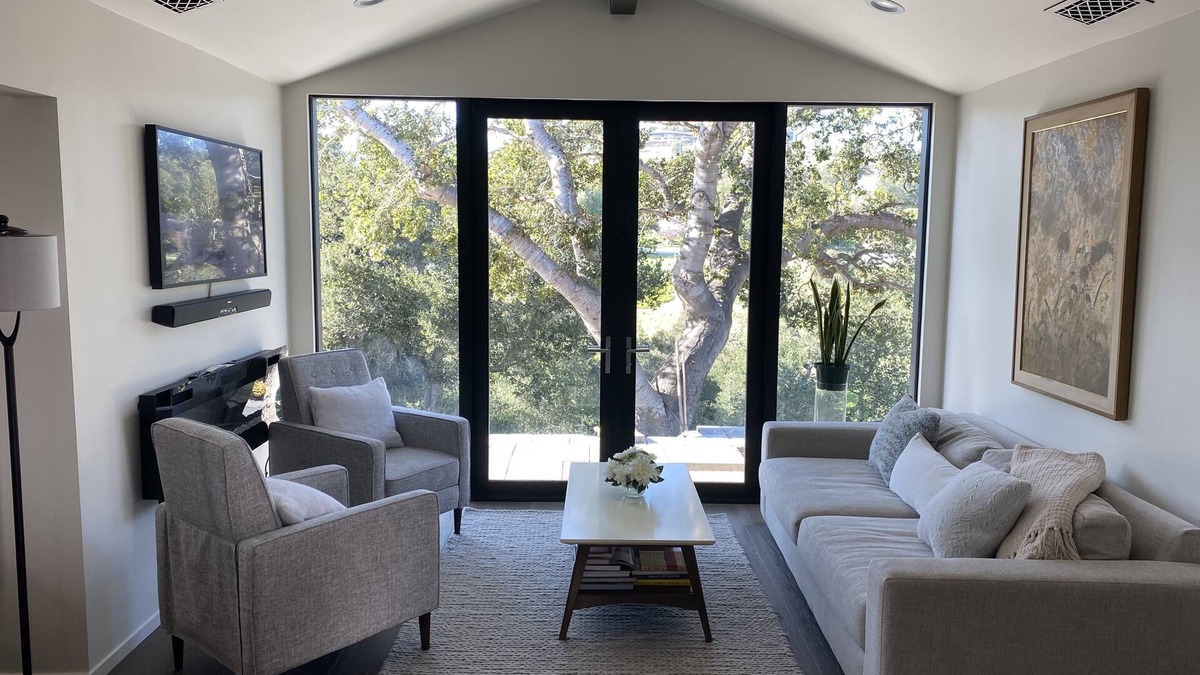 Solvang Cottage | Walk to Solvang-pristine cottage