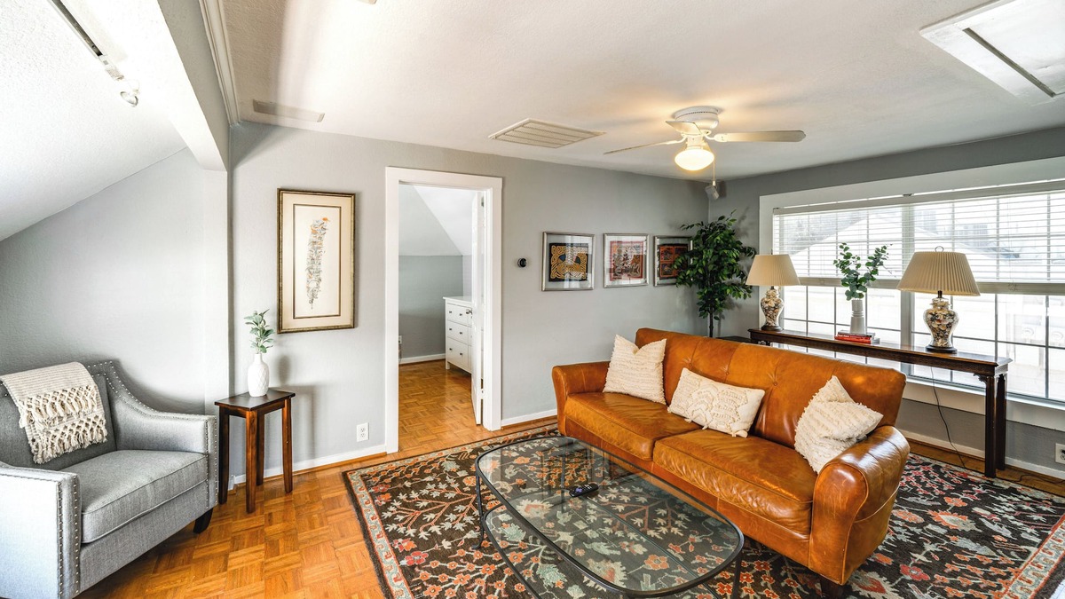 Park Cities Apartment | Walk to Stadium: University Park Gem!