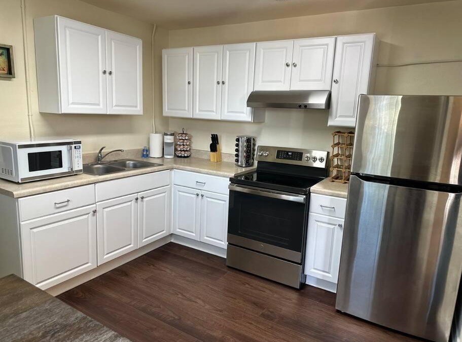 Near East Side Apartment | Walk to the Alamodome! Sleeps 6, Pet Friendly