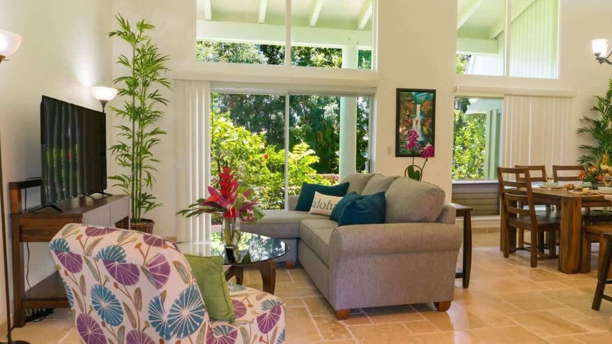 Princeville Condo | Walk to the Beach and Westin! Sleeps 6