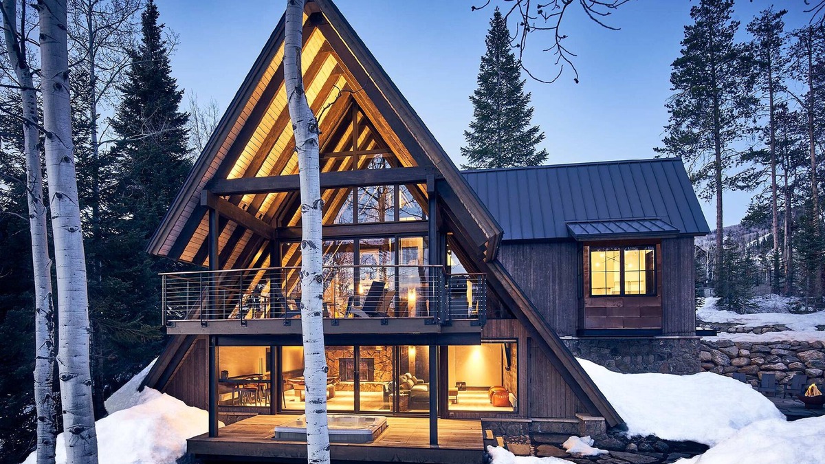 Steamboat Springs House | Walk to Thunderhead Lift and Enjoy Champaign Powder. Avoid Crowds at the Base!
