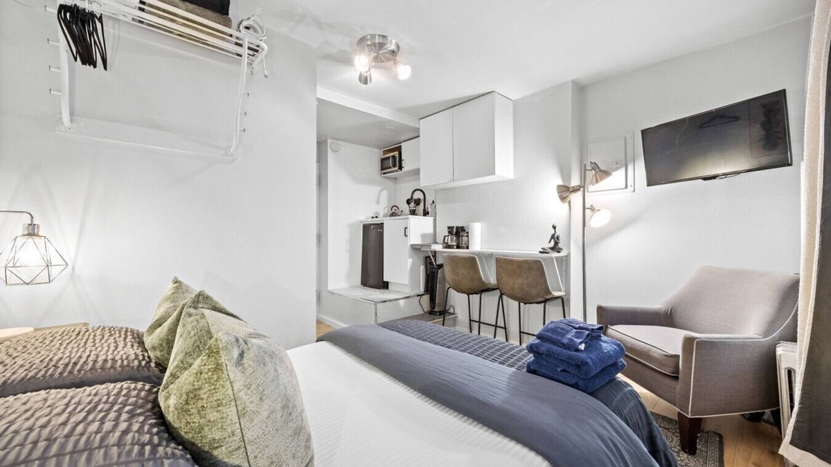 Midtown West Apartment | Walk to Time Square! Cozy Studio