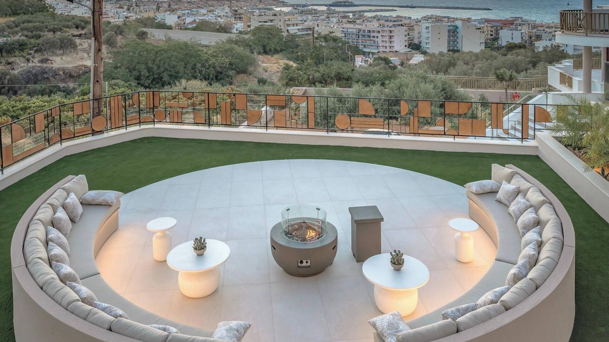 Rethymno Villa | Walk to Town & Skyline Views by etouri