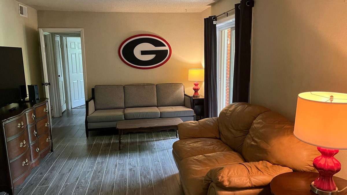 Athens Condo | Walk to UGA: 2-bedroom condo in fabulous Athens