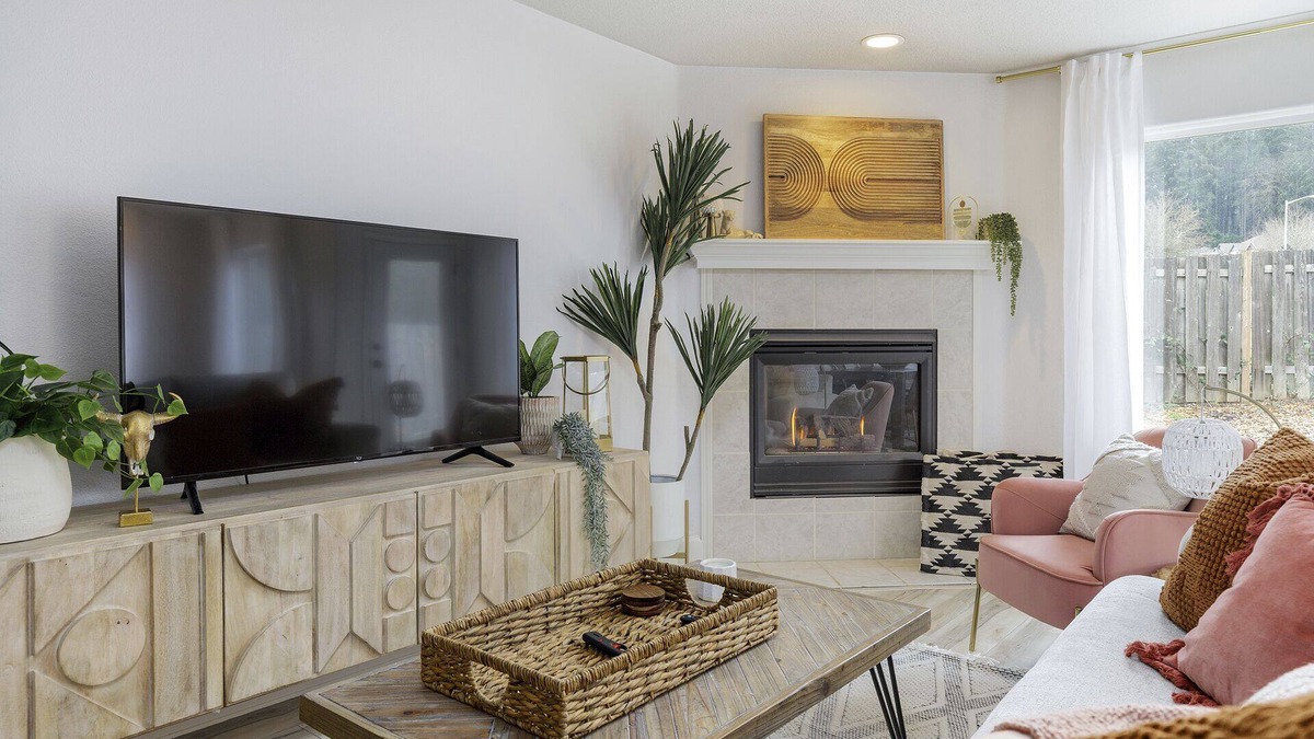 Neighbors Southwest House | Walkable 4BDR Charmer - Close to Wine Country and Downtown!