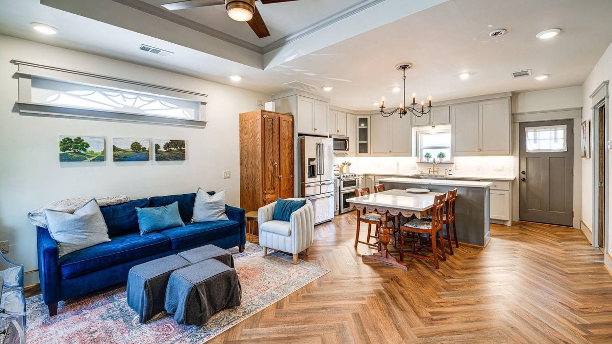 Lower Greenville House | Walkable Dallas Bungalow: 4 Mi to Downtown