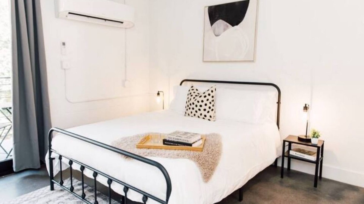 Poncey-Highland Apartment | Walkable Rooftop Skyline Dreamy