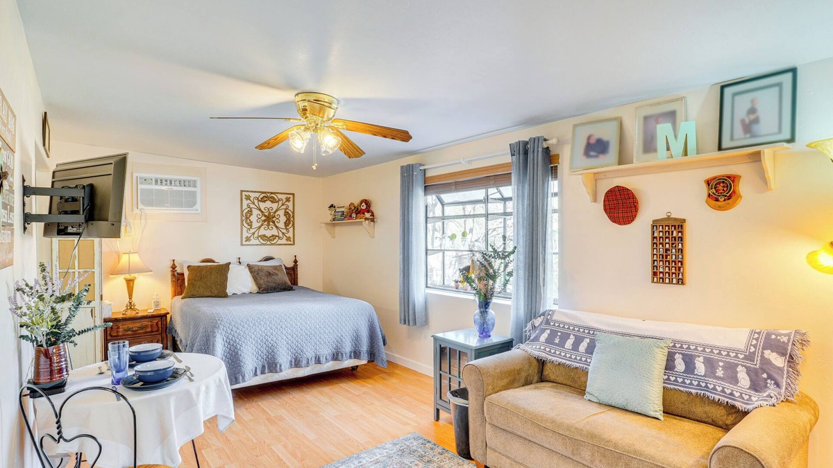 Casas Adobes Apartment | Walkable Studio w/Patio in Tucson!