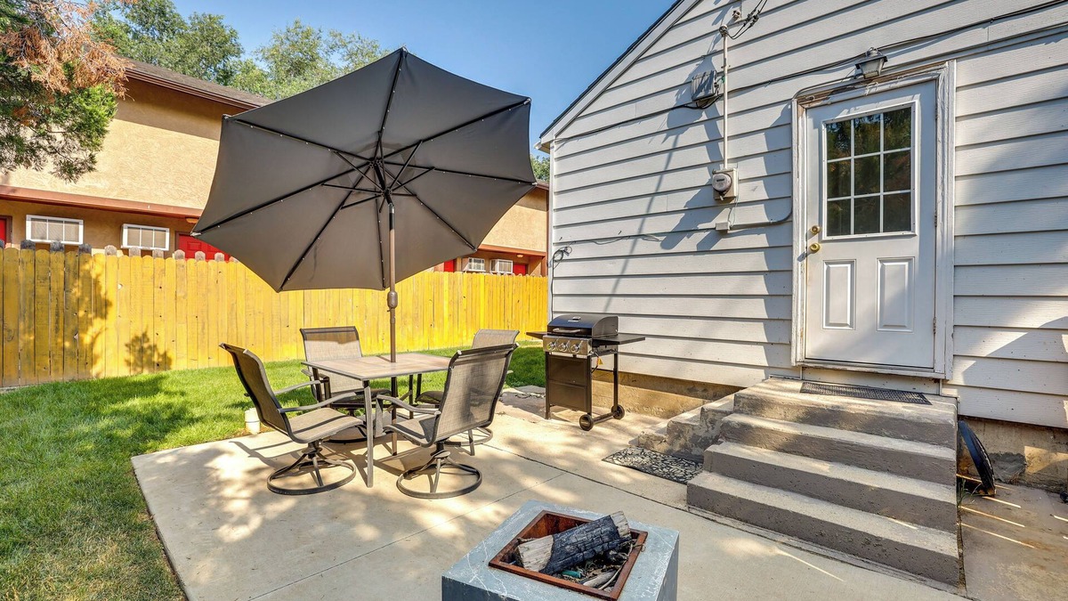 Meridian House | Walkable Townhome in Meridian w/Private Yard!