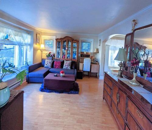 Queen Anne House | Walker Paradise #2 with 1 Permitted street parking in front or around zone #26