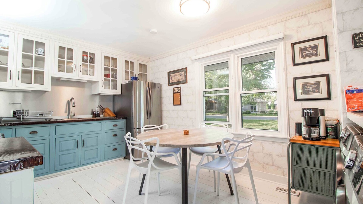 Historic Old Town House | Walking distance to Old town