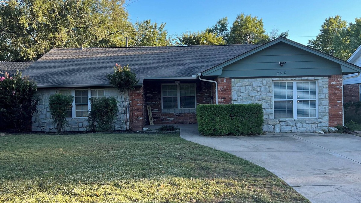 Norman House | Walking distance to the Stadium! Charming 3-bedroom house in lovely Norman