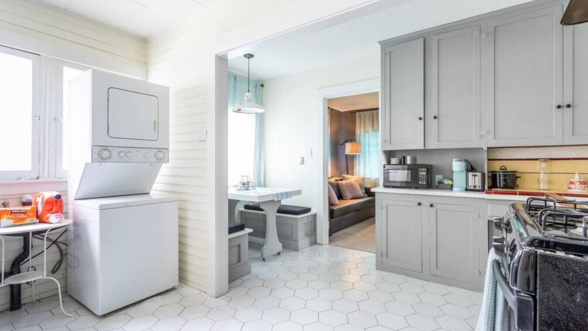 Bonita House | Walking distance to ULV & the Fairplex