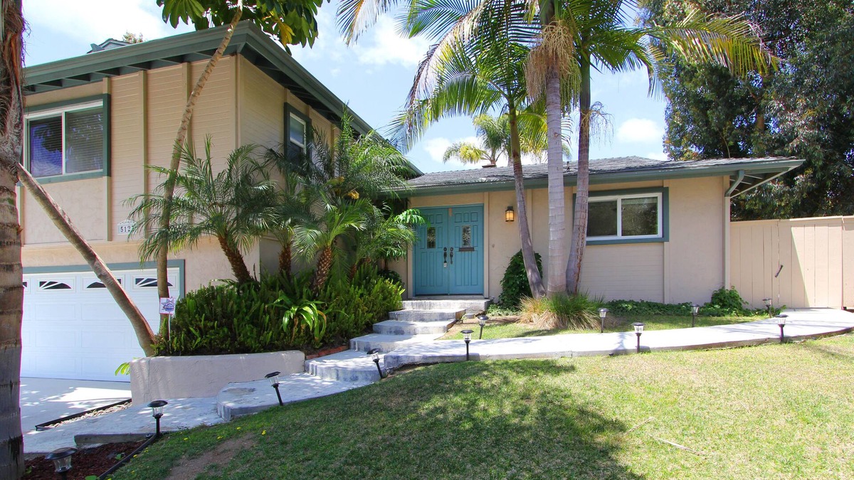 North Pacific Beach House | WALLED GARDEN ESTATE LOCATED IN NORTH PACIFIC BEACH SLEEPS 8/9 plus kids matsn