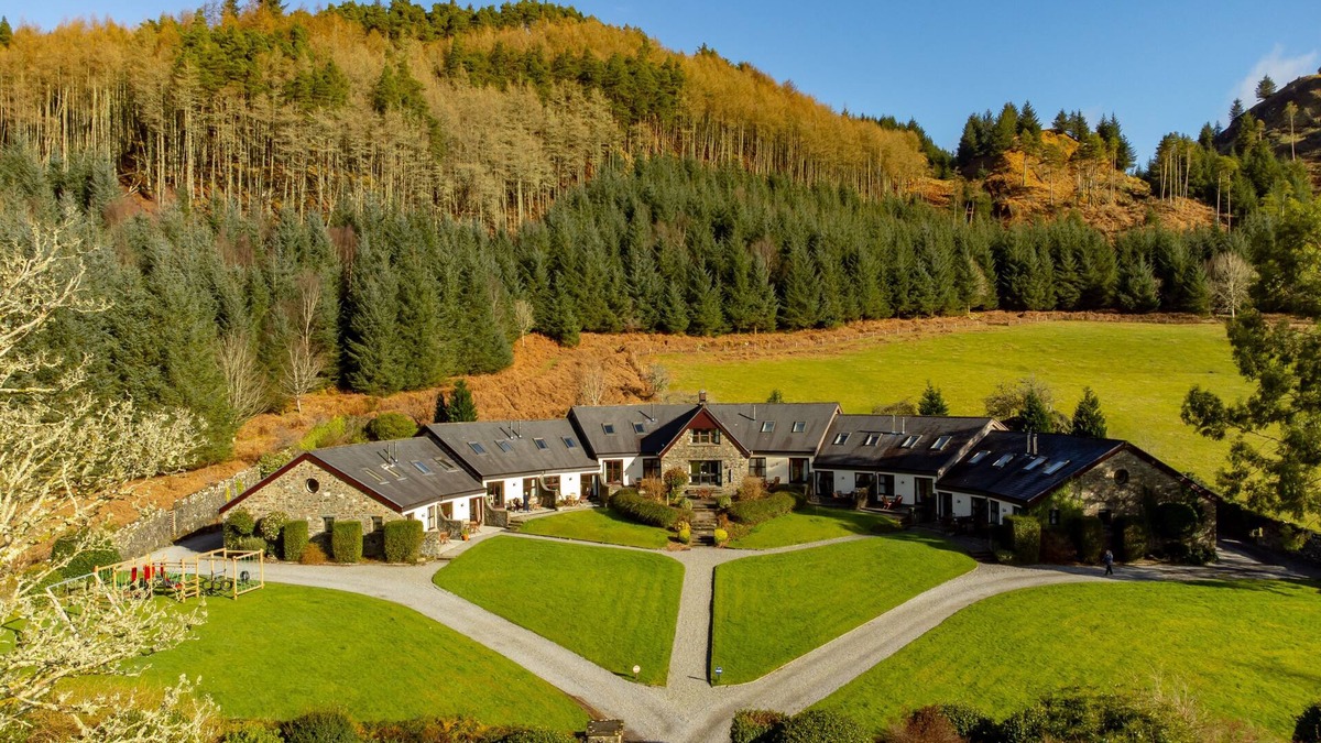 Slate Islands Cottage | Walled Garden Mews 5 - a mews cottage that sleeps 6 guests in 2 bedrooms