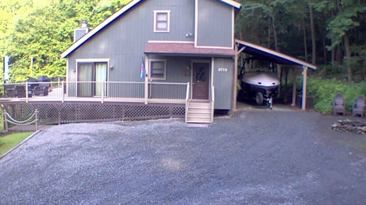 Greentown House | Wallenpaupack House with private dock!