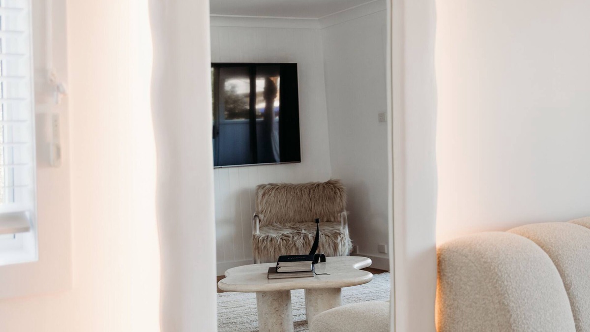 Salamander Bay House | Wanda Inn - stylish home, dog friendly, bay access 100 m away, family ready